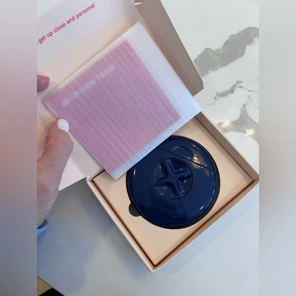 All In One Travel Razor - Picture 2 of 2